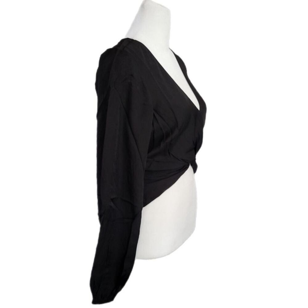 NWT! MinkPink Harper Twist Blouse Black Sateen Cropped S MSRP: 120 - Picture 7 of 8